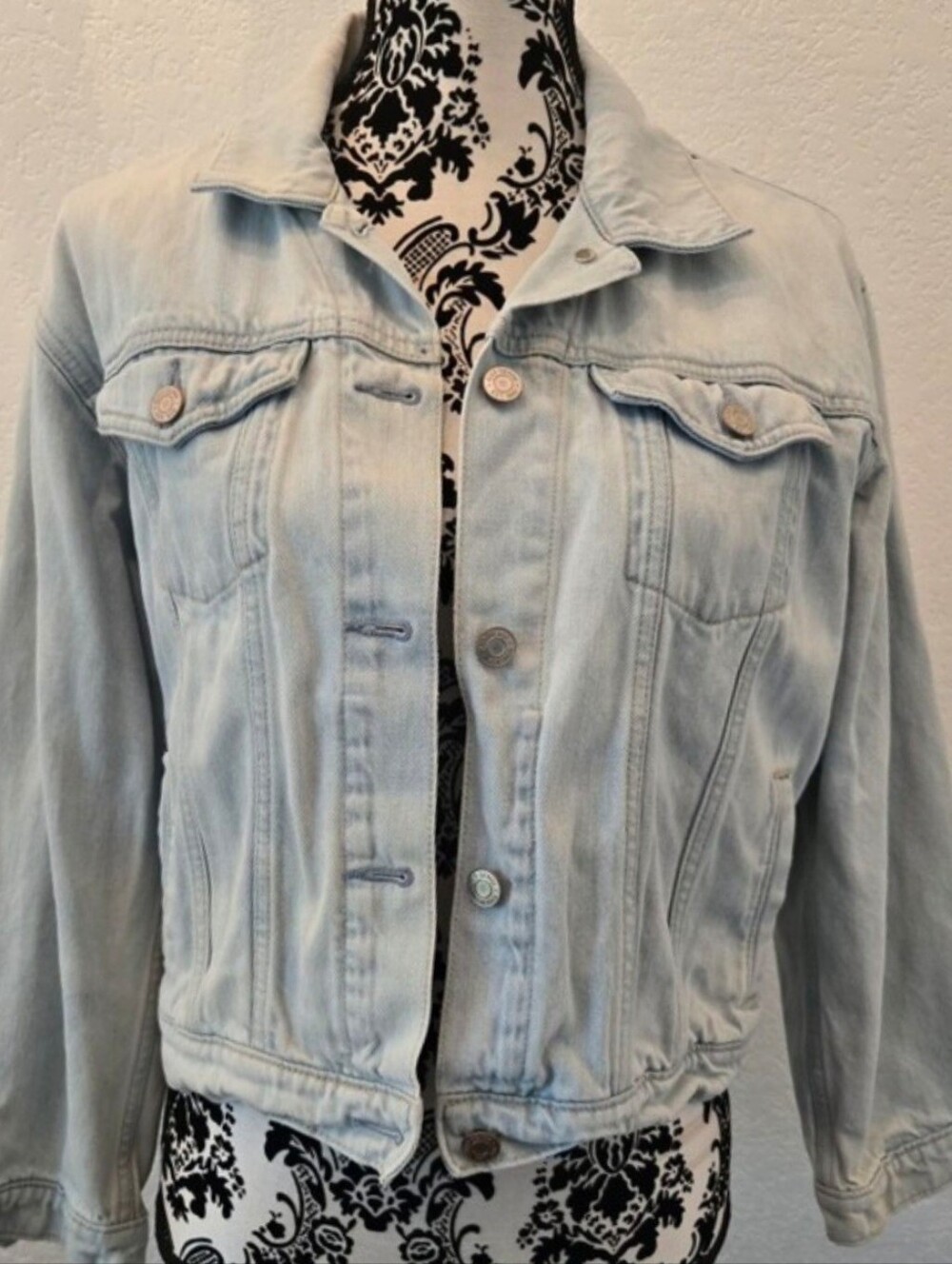 GAP Light Wash Blue Denim Jean Jacket
